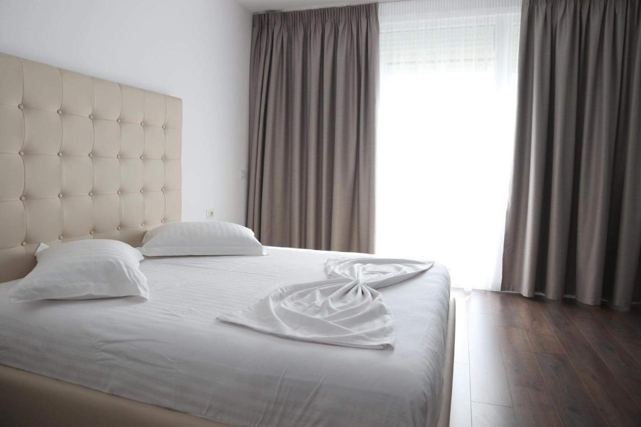 Hotel Rinia 2 Škalngur Esterno foto