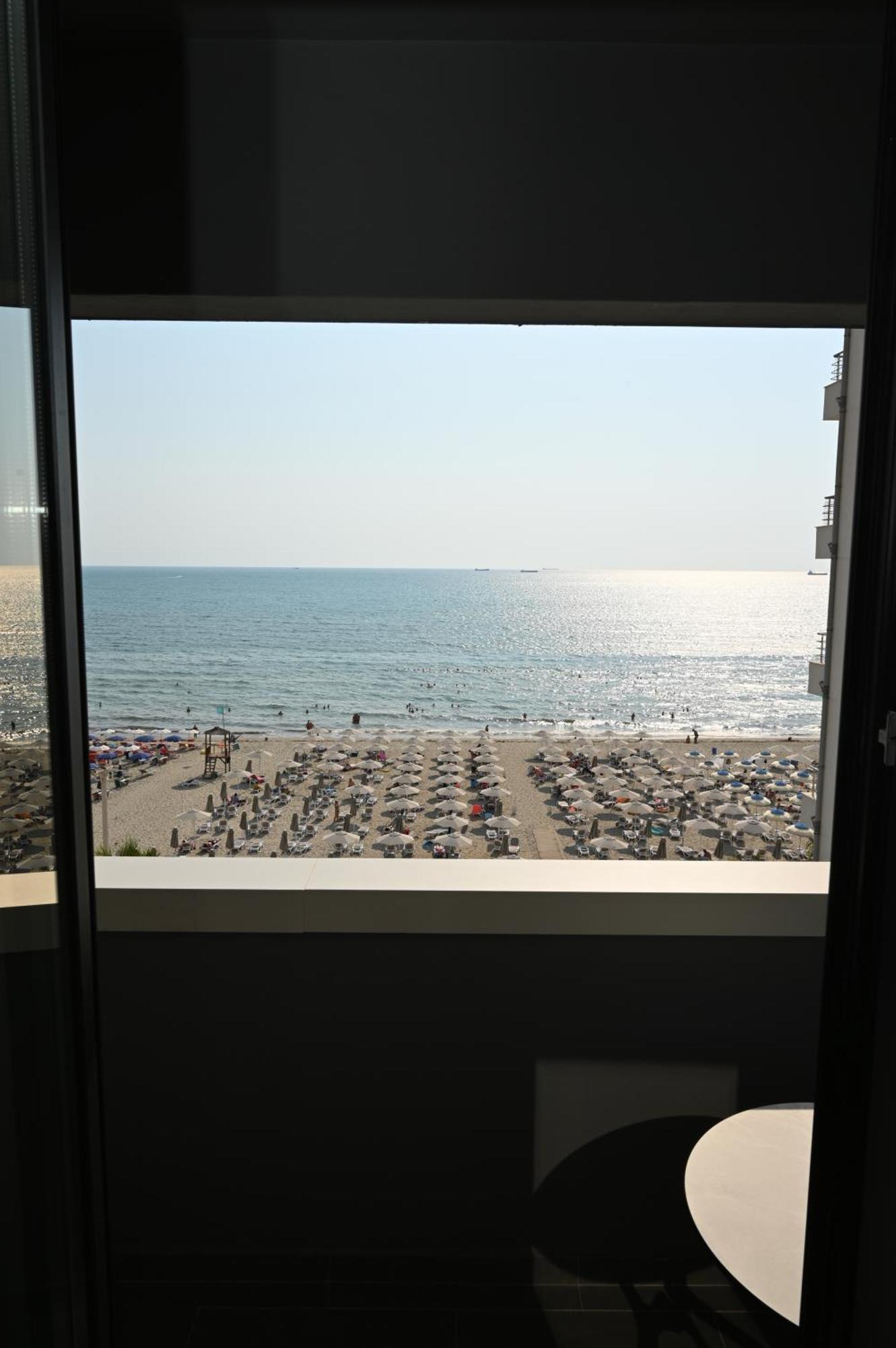 Hotel Rinia 2 Škalngur Esterno foto